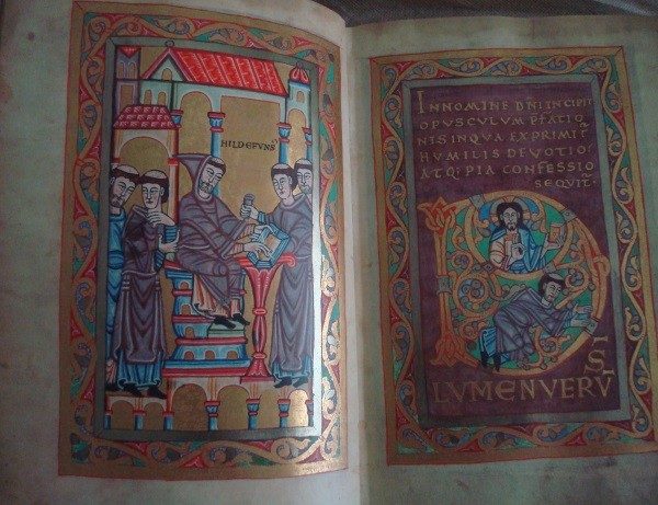 De Virginitate Sanctae Mariae: Ildefonso da Toledo, códice Parma Ildefonsus, San Ildefonso. c. 1100 *****
