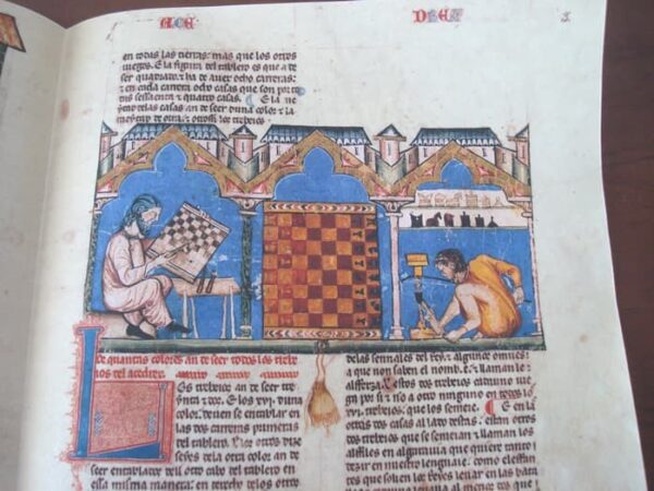 Sheet in natural parchment of 2 pages of the Chess Games of Alfonso X el Sabio - Image 2