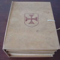 Orden de los Templarios. Secretum Templi, siglos XII-XIV. Grial, 2005 (+R)