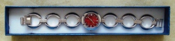 Wristwatch Lady Tressa, bracelet and solid silver box