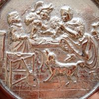 Plato artesanal de bronce plateado de 1910, pieza única