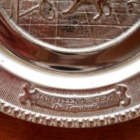 Plato artesanal de bronce plateado de 1910, pieza única
