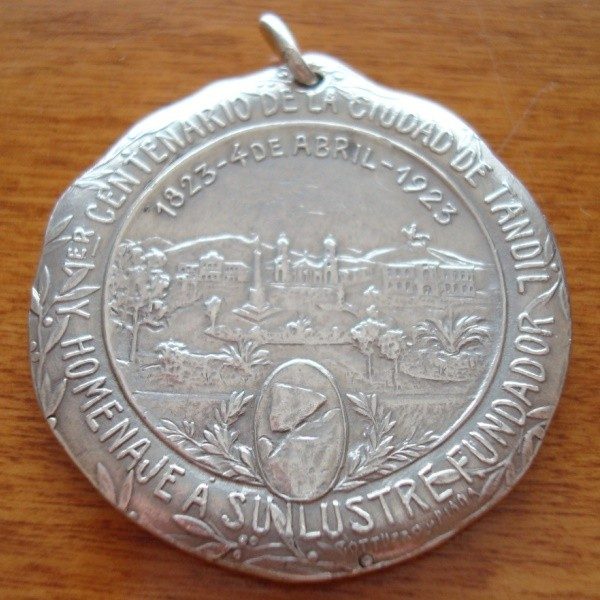 Medalla de plata centenario de Tandil (Argentina) 1923