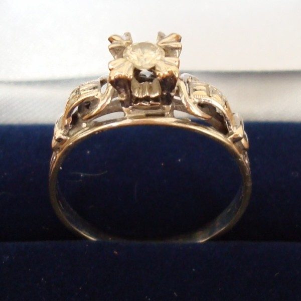 Anillo para dama de oro blanco con diamante 25 p., de 1950