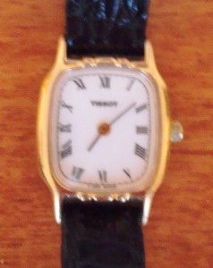 Reloj de pulsera dama chapado en oro, marca Tissot, de 1990