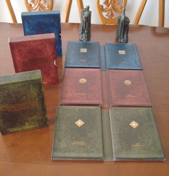 El Senor de los Anillos DVD trilogia completa version extendida mas estatuas de los Argonath