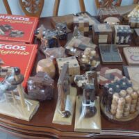 Collection lot of 62 Ingenuity Games, sealed and 2 folders - Image 2