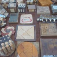 Collection lot of 62 Ingenuity Games, sealed and 2 folders - Image 6