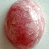Lot of 5 rhodochrosite cabochons, various sizes - Image 4