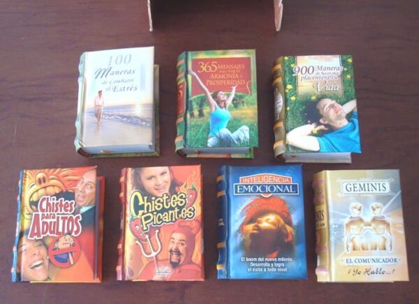 Mini librería con 7 bellos libritos (temas variados) - Imagen 2