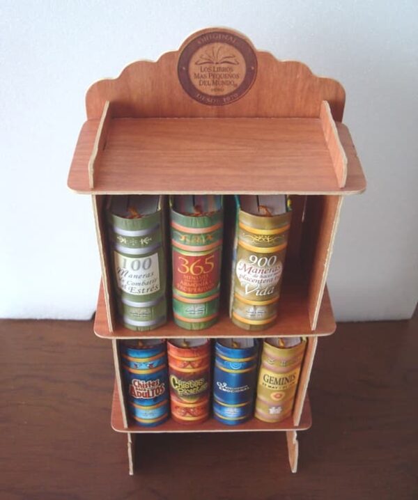 Mini librería con 7 bellos libritos (temas variados) - Imagen 4
