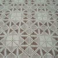 Large white crochet cloth 107 x 142 cm
