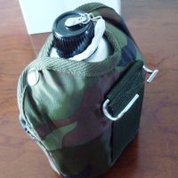Cantimplora y marmita de aluminio y funda camuflaje