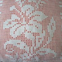 Pink cushion with white crochet front, unique piece - Image 5
