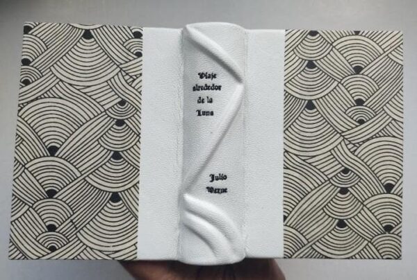 From the Earth to the moon. Travel around the Moon. Julio Verne. Exclusive handmade presentation - Image 16