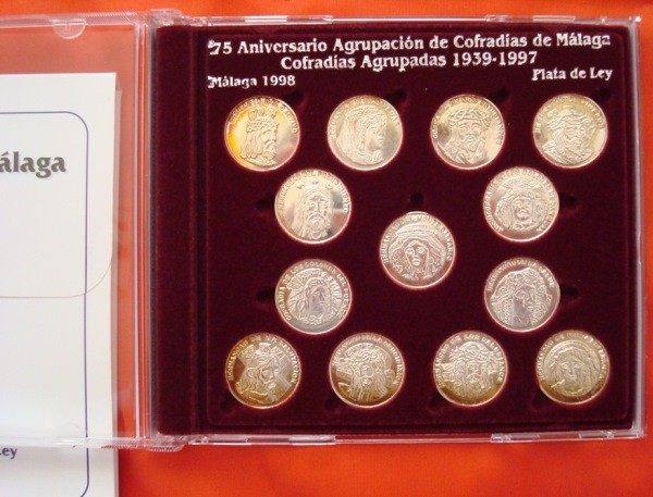 Cofradías de Málaga (III), 13 medallas plata, 1998