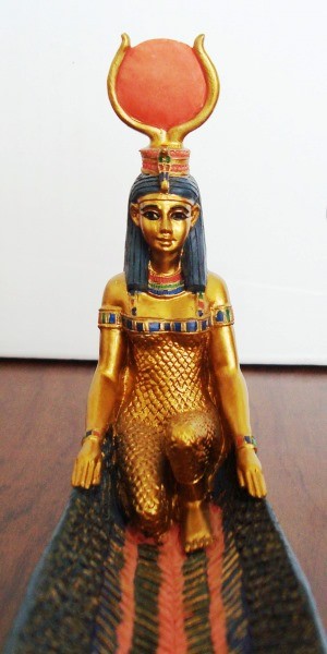 Soporte para barrita de sándalo figura extendida diosa Isis
