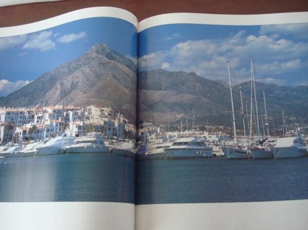 Landscapes of Malaga and Malaga town by town. SUR, 1995-1996 - Image 12
