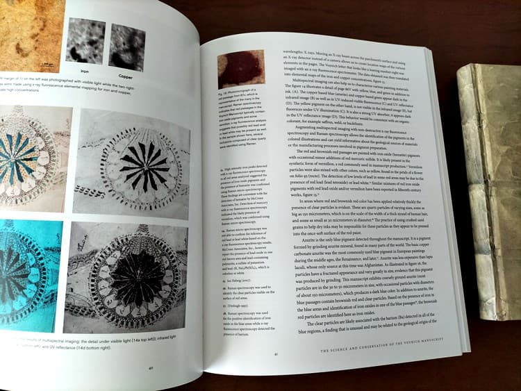 Voynich Manuscript (El Manuscrito Voynich), estudios en inglés y facsímil, edición económica - Imagen 4