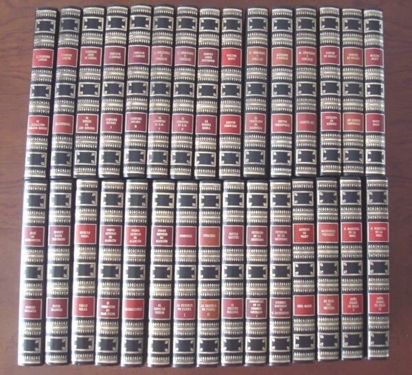 Lot 30 volumes of the Classics of the Historical Novel collection, Circle of Friends of History