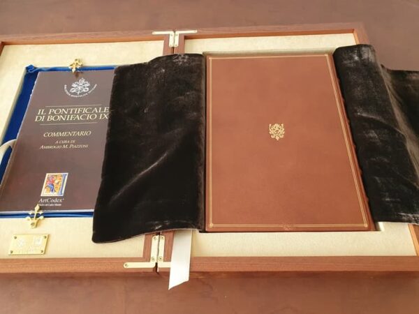 The Pontifical of Boniface IX, 14th Century. 23 kt pure gold leaf. (5*+)