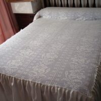 White handmade crochet bedspread for bed 135 - Image 3