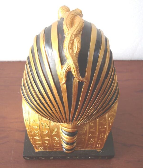 Small figure of Tutankhamun's mask - Image 6