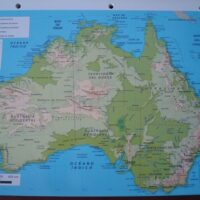 World Graphic Atlas, 1981, Aguilar, new. More gift - Image 5