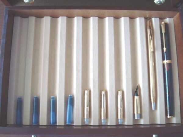 Pens and ballpoint pens: selection with wood and glass display unit - Image 8