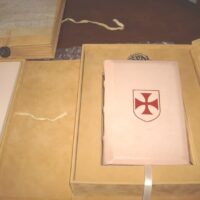 Orden de los Templarios. Secretum Templi, siglos XII-XIV. Grial, 2005 (en PE) (+R) - Imagen 5